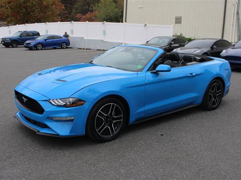 Used 2023 Ford Mustang Premium image 4