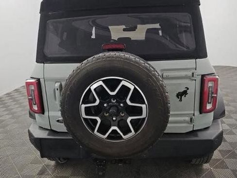 Used 2023 Ford Bronco Outer Banks AWD/4WD image 2
