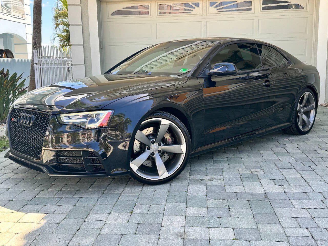 Used 2013 Audi RS 5 Coupe w/ Audi MMI Navigation Plus Pkg AWD/4WD image 1