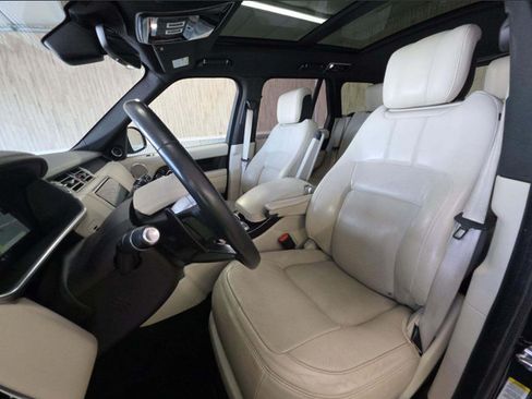 Used 2019 Land Rover Range Rover HSE AWD/4WD image 6