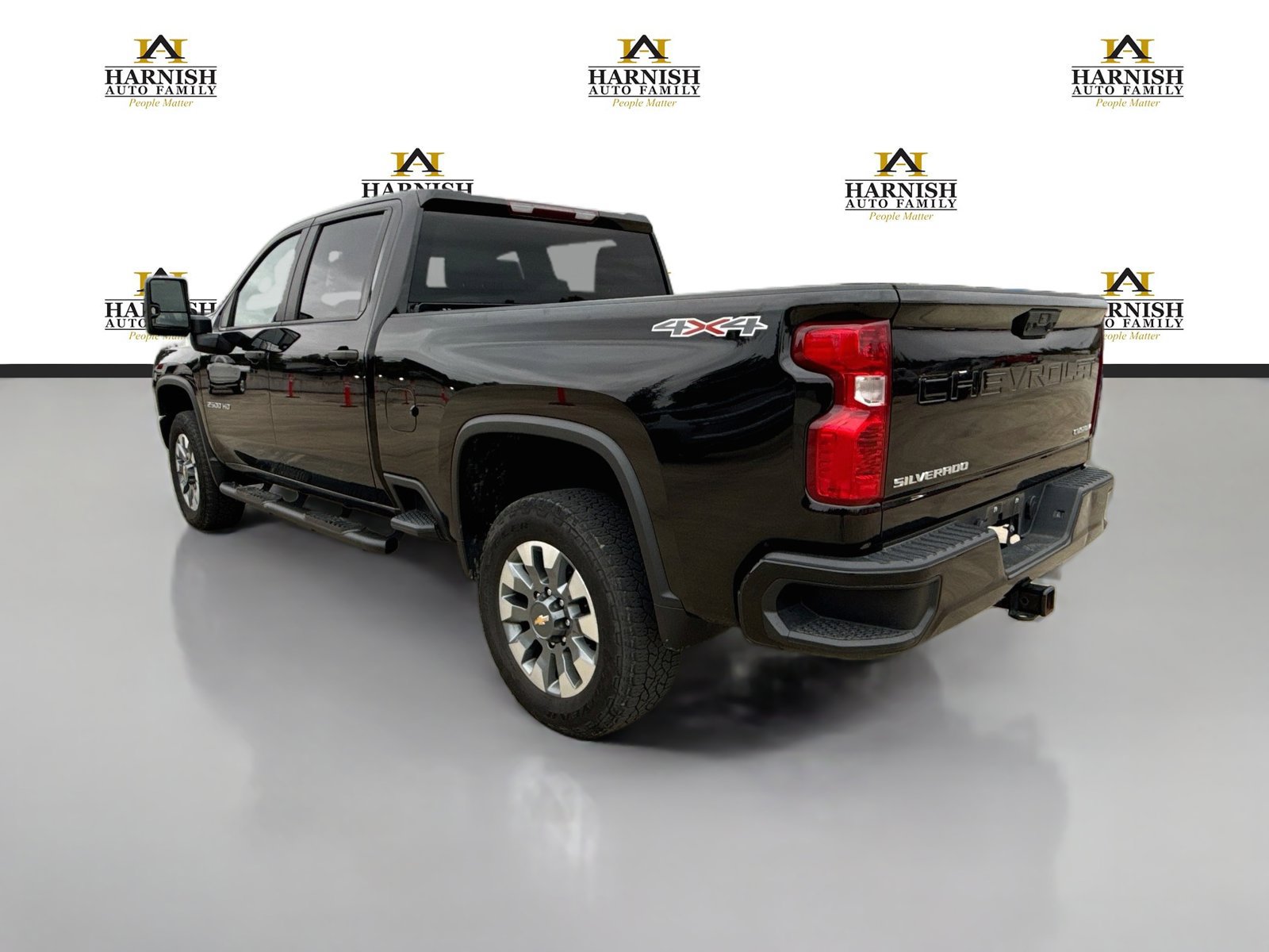 Used 2023 Chevrolet Silverado 2500 Custom w/ Custom Value Package AWD/4WD image 3