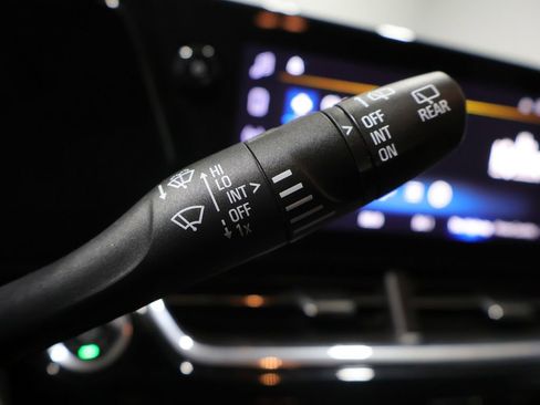 Used 2024 Chevrolet Trax RS w/ Driver Confidence Package image 37