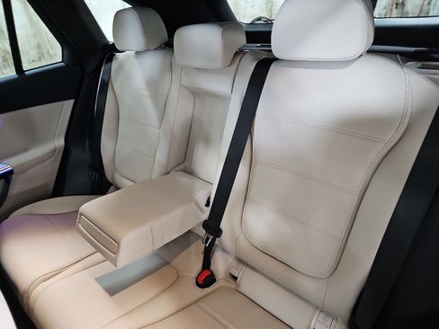 New 2026 Mercedes-Benz GLC 300 image 16