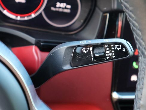 Used 2022 Porsche Cayenne GTS image 32