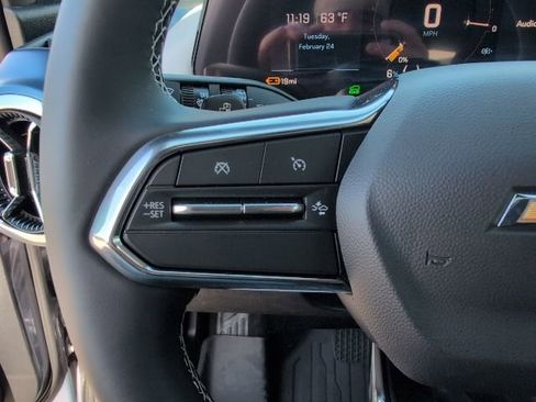 New 2026 Chevrolet Equinox EV LT image 18