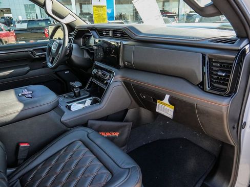 New 2026 GMC Sierra 1500 AT4 w/ AT4 Premium Package AWD/4WD image 19