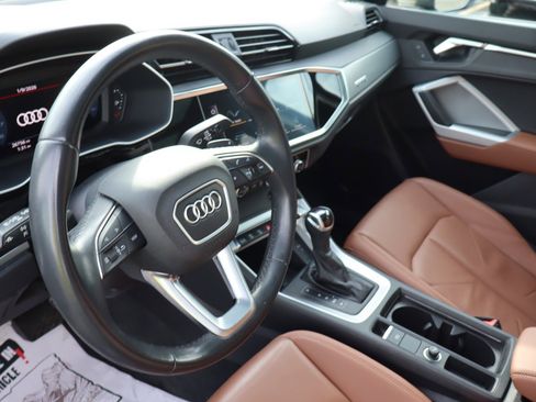 Used 2023 Audi Q3 2.0T Premium w/ Convenience Package image 9