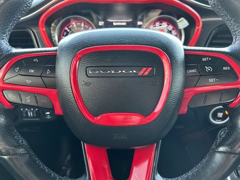 Used 2016 Dodge Challenger R/T Scat Pack w/ Leather Interior Group RWD image 9