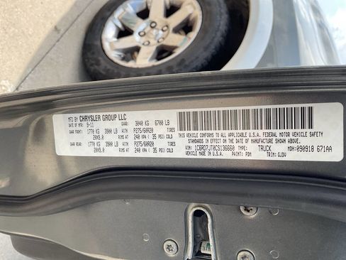 Used 2012 RAM 1500 Laramie image 17