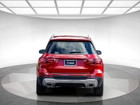 New 2026 Mercedes-Benz GLB 250 image 3