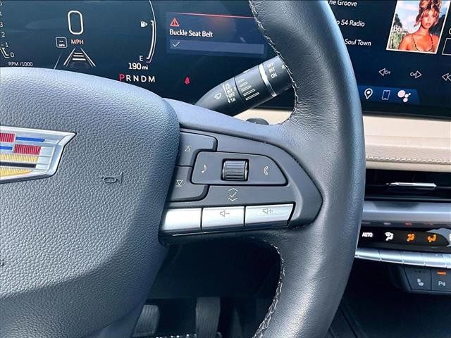 Used 2024 Cadillac XT4 Luxury w/ Cold Weather Package FWD image 21