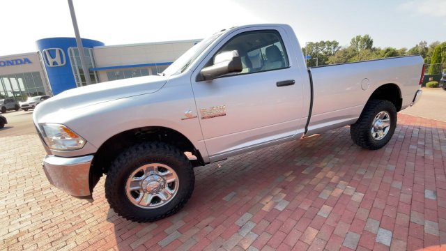 Used 2018 RAM 3500 Tradesman w/ Chrome Appearance Group AWD/4WD image 6