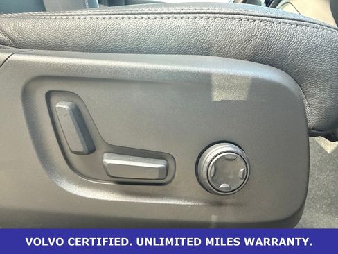 Used 2025 Volvo XC40 B5 Plus AWD/4WD image 10