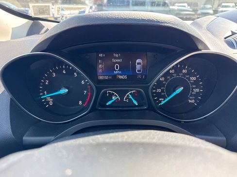 Used 2017 Ford Escape SE w/ Equipment Group 201A AWD/4WD image 19