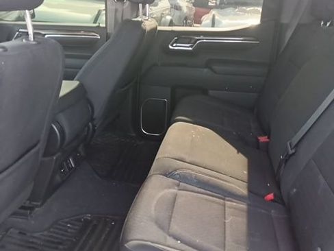 Used 2024 Chevrolet Silverado 1500 LT AWD/4WD image 7
