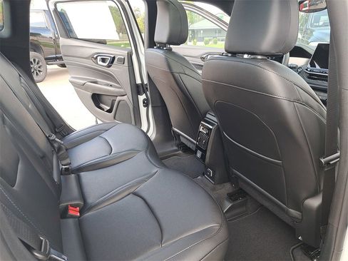 New 2026 Jeep Compass Limited w/ Sun, Sound & Navigation Group image 11