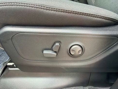 New 2026 RAM 1500 4x4 Crew Cab image 19