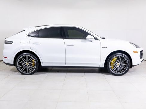 Certified 2023 Porsche Cayenne Turbo S image 26