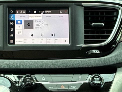 Certified 2023 Chrysler Voyager LX FWD image 12