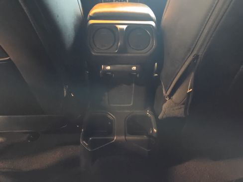 Used 2022 Jeep Wrangler Unlimited Sport AWD/4WD image 30