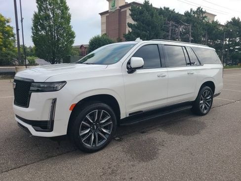Used 2022 Cadillac Escalade ESV Sport w/ Touring Package AWD/4WD image 1