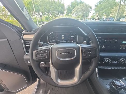 Used 2024 GMC Sierra 1500 Denali w/ Technology Package AWD/4WD image 20