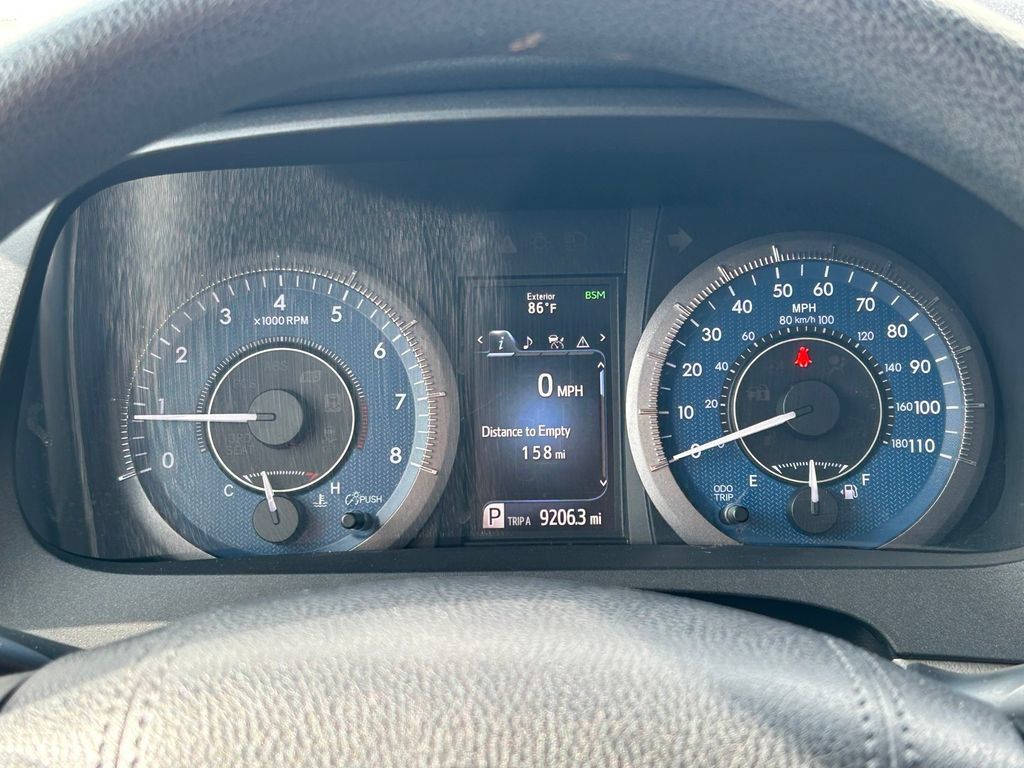 Used 2019 Toyota Sienna LE w/ LE Preferred Package FWD image 32