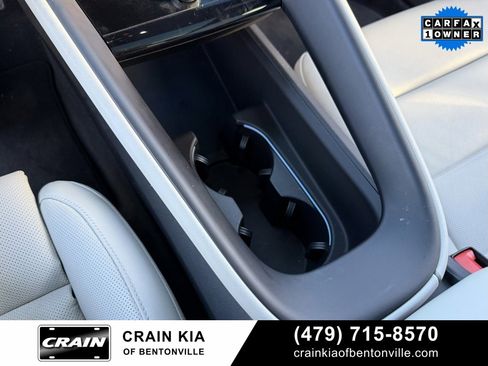 Used 2024 Porsche Macan 4 Electric image 18