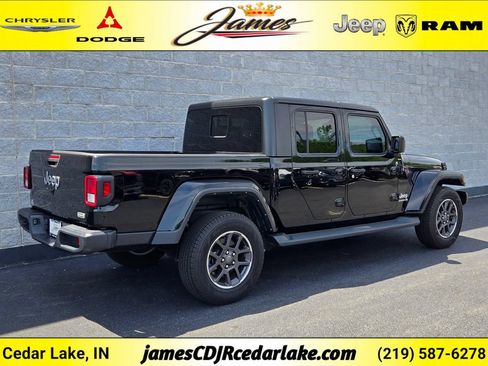 Used 2021 Jeep Gladiator Overland AWD/4WD image 5