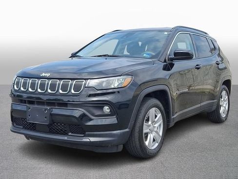Used 2022 Jeep Compass Latitude FWD image 1