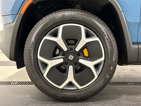 Used 2022 Rivian R1T Launch Edition AWD/4WD image 9