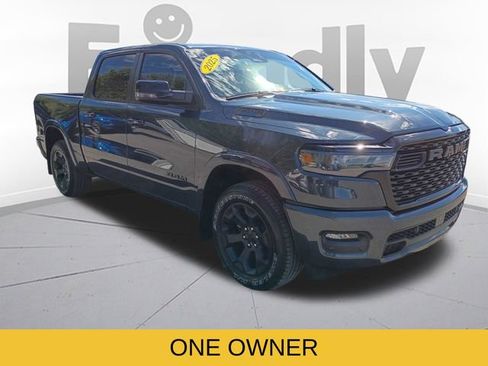 Used 2025 RAM 1500 Big Horn AWD/4WD image 3