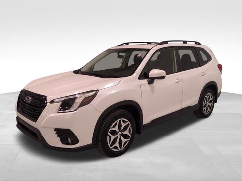 Certified 2023 Subaru Forester Premium image 8