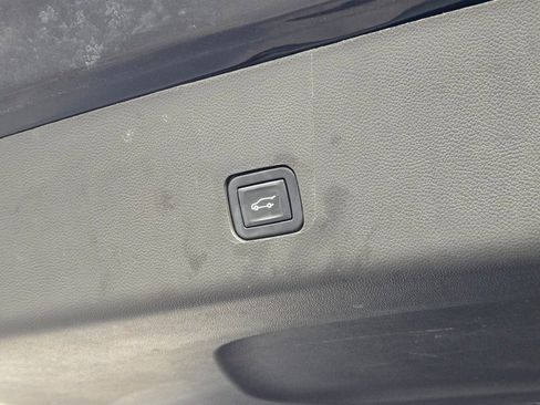 Used 2022 Chevrolet Traverse LT w/ LPO, Floor Liner Package image 13