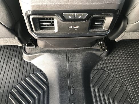 Used 2024 GMC Sierra 1500 AT4 w/ Technology Package image 22