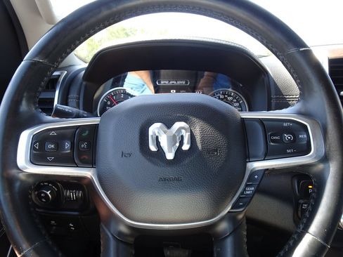Used 2022 RAM 1500 Laramie AWD/4WD image 19