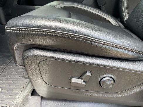 Used 2022 RAM 1500 Laramie w/ G/T Package RWD image 10