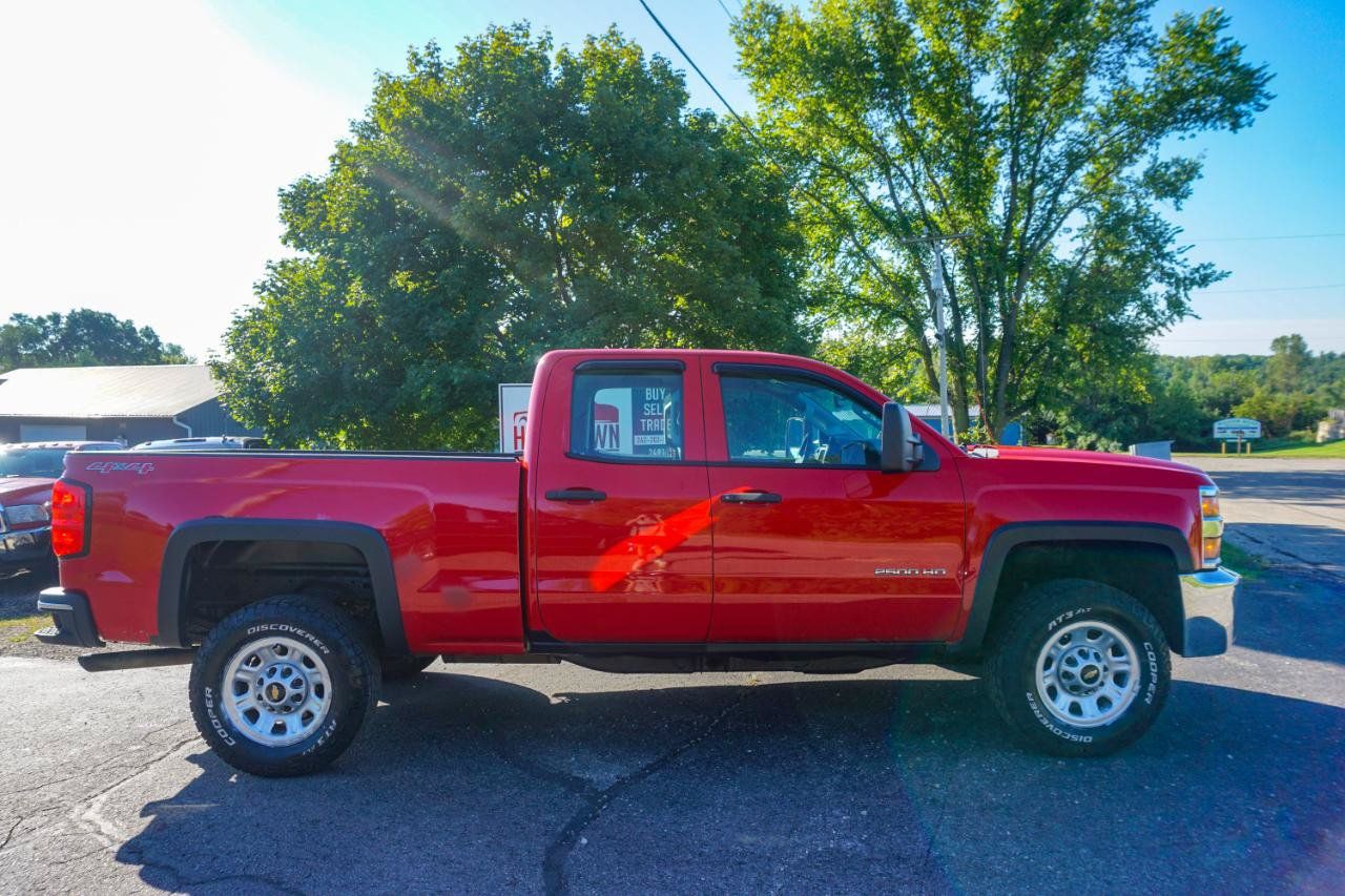 Used 2015 Chevrolet Silverado 2500 W/T w/ Snow Plow Prep Package AWD/4WD image 2