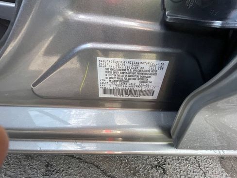 Certified 2024 Nissan Sentra SV FWD image 30