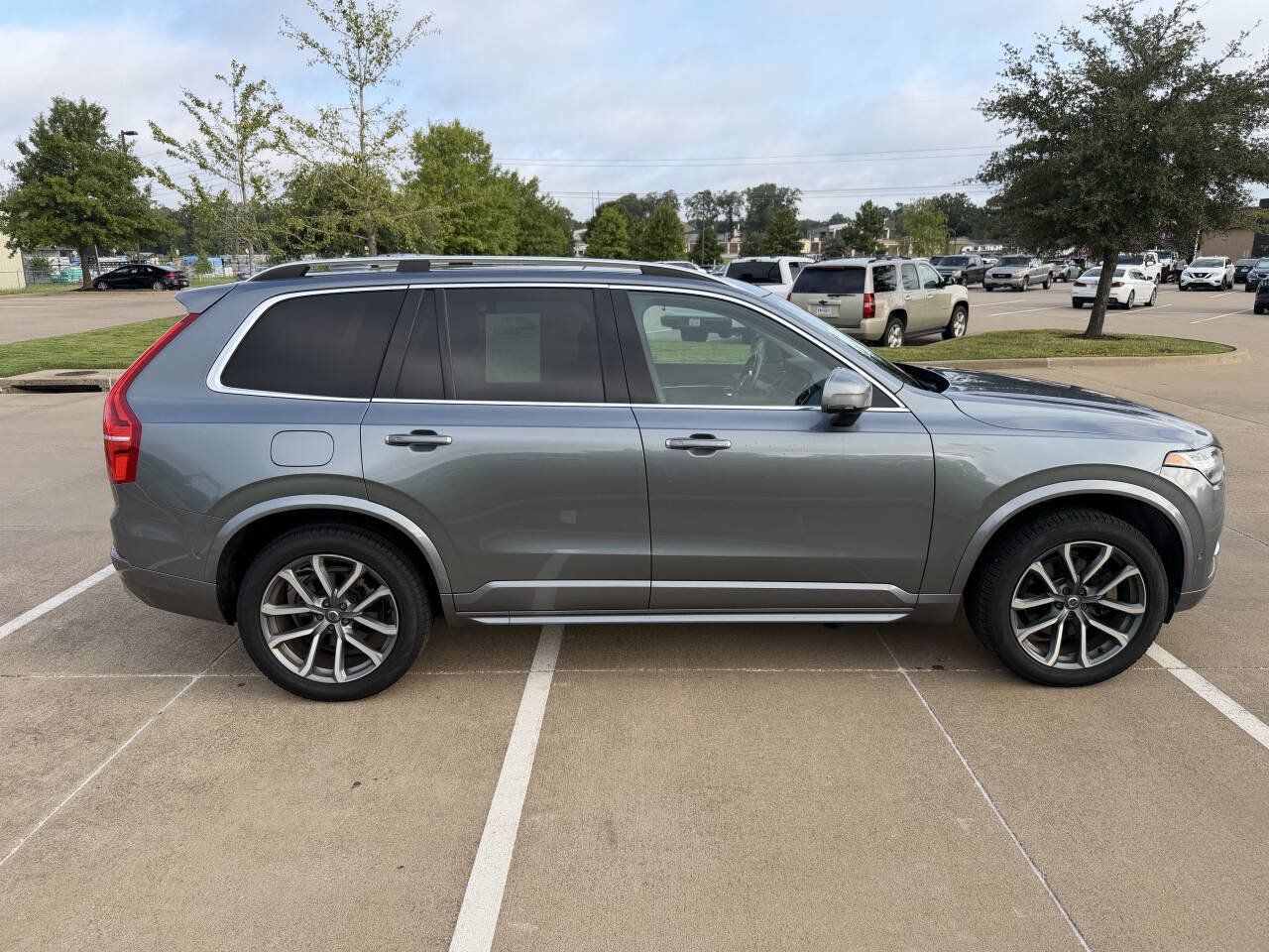 Used 2018 Volvo XC90 T6 Momentum w/ Convenience Package AWD/4WD image 27