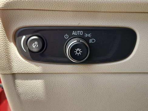 Used 2023 Buick Envision Essence AWD/4WD image 17