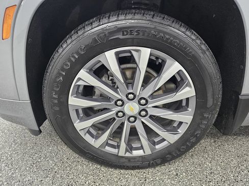 Used 2023 Chevrolet Traverse Premier AWD/4WD image 9