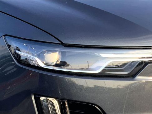 Used 2023 Cadillac XT6 Premium Luxury image 25