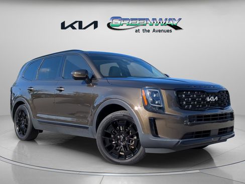 Certified 2022 Kia Telluride EX w/ EX Premium Package AWD/4WD image 1