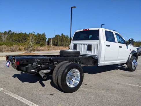 New 2026 RAM 5500 Tradesman w/ Chrome Appearance Group AWD/4WD image 18