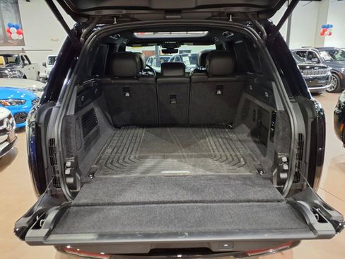 Used 2024 Land Rover Range Rover SE AWD/4WD image 18