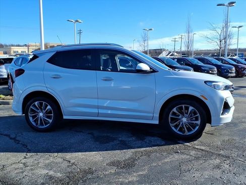 Used 2023 Buick Encore GX Select w/ Sport Touring Package image 6