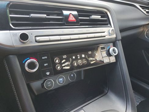 Used 2025 Genesis G70 2.5T w/ Sport Prestige Package image 31