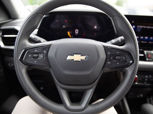Used 2025 Chevrolet TrailBlazer LT AWD/4WD image 10