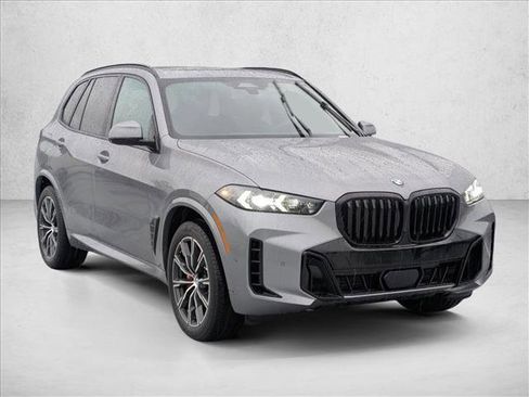 Used 2026 BMW X5 xDrive40i w/ M Sport Package image 6